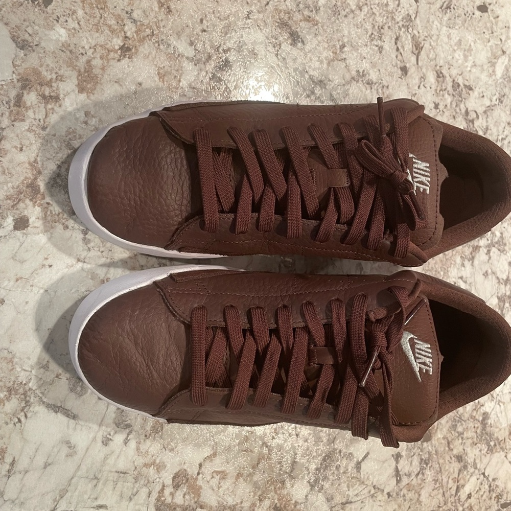 Nike low blazer x
